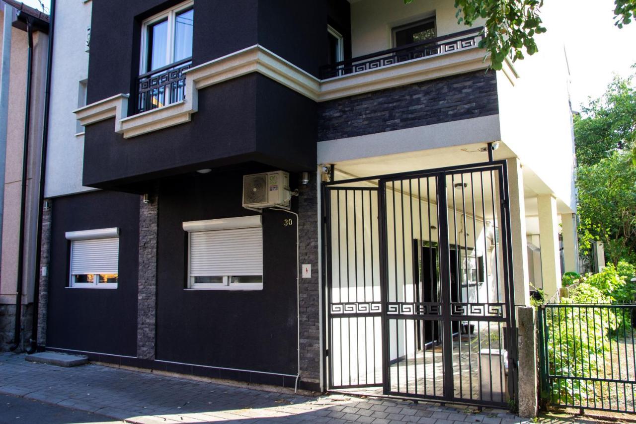 Apartman Mia Centar Krusevac Ngoại thất bức ảnh