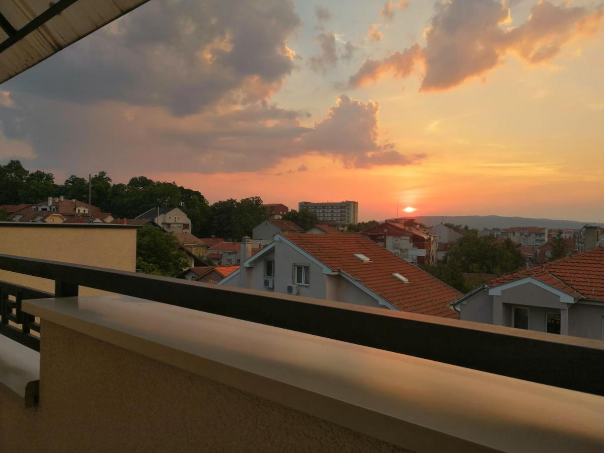 Apartman Mia Centar Krusevac Ngoại thất bức ảnh