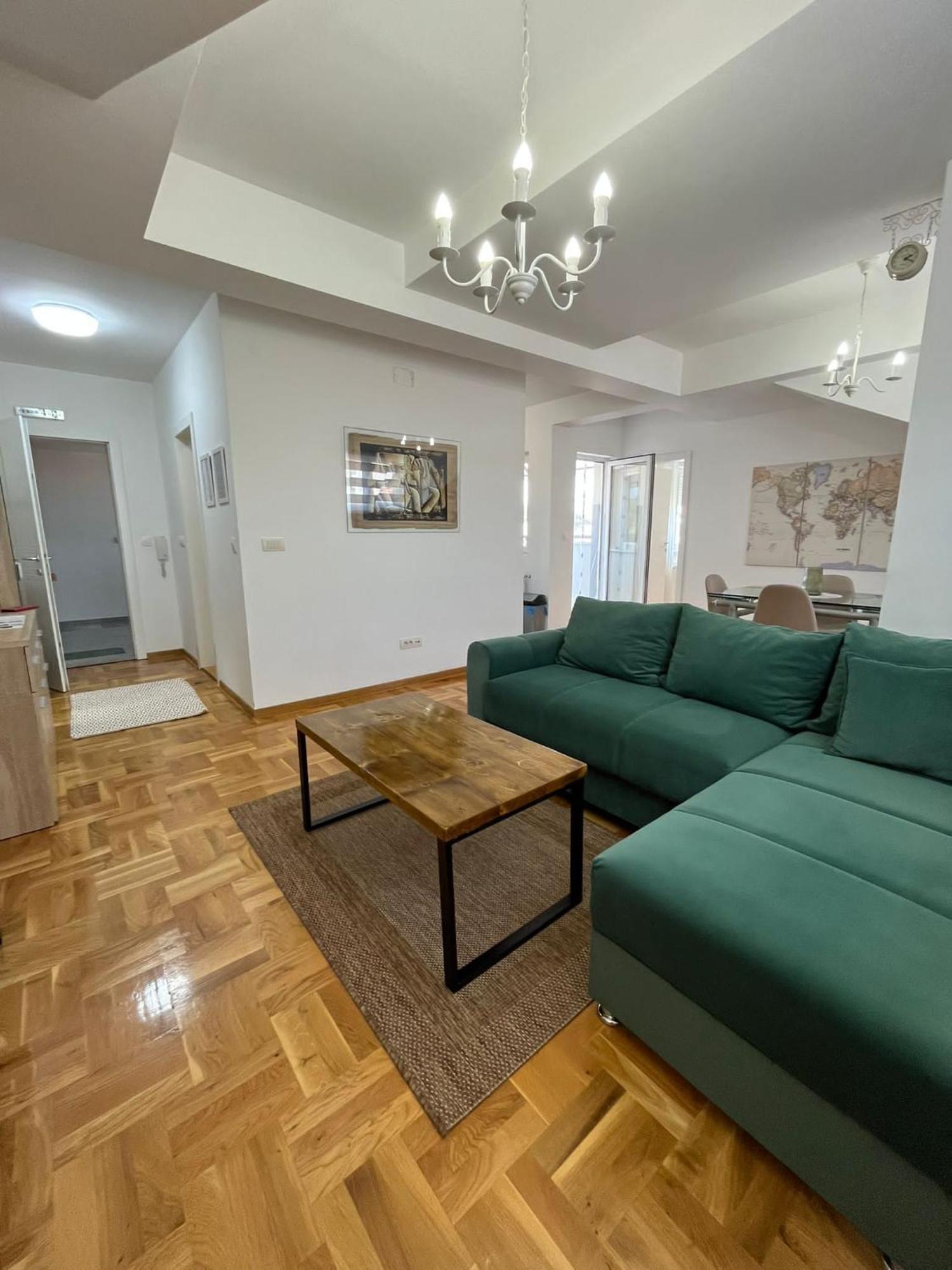 Apartman Mia Centar Krusevac Ngoại thất bức ảnh