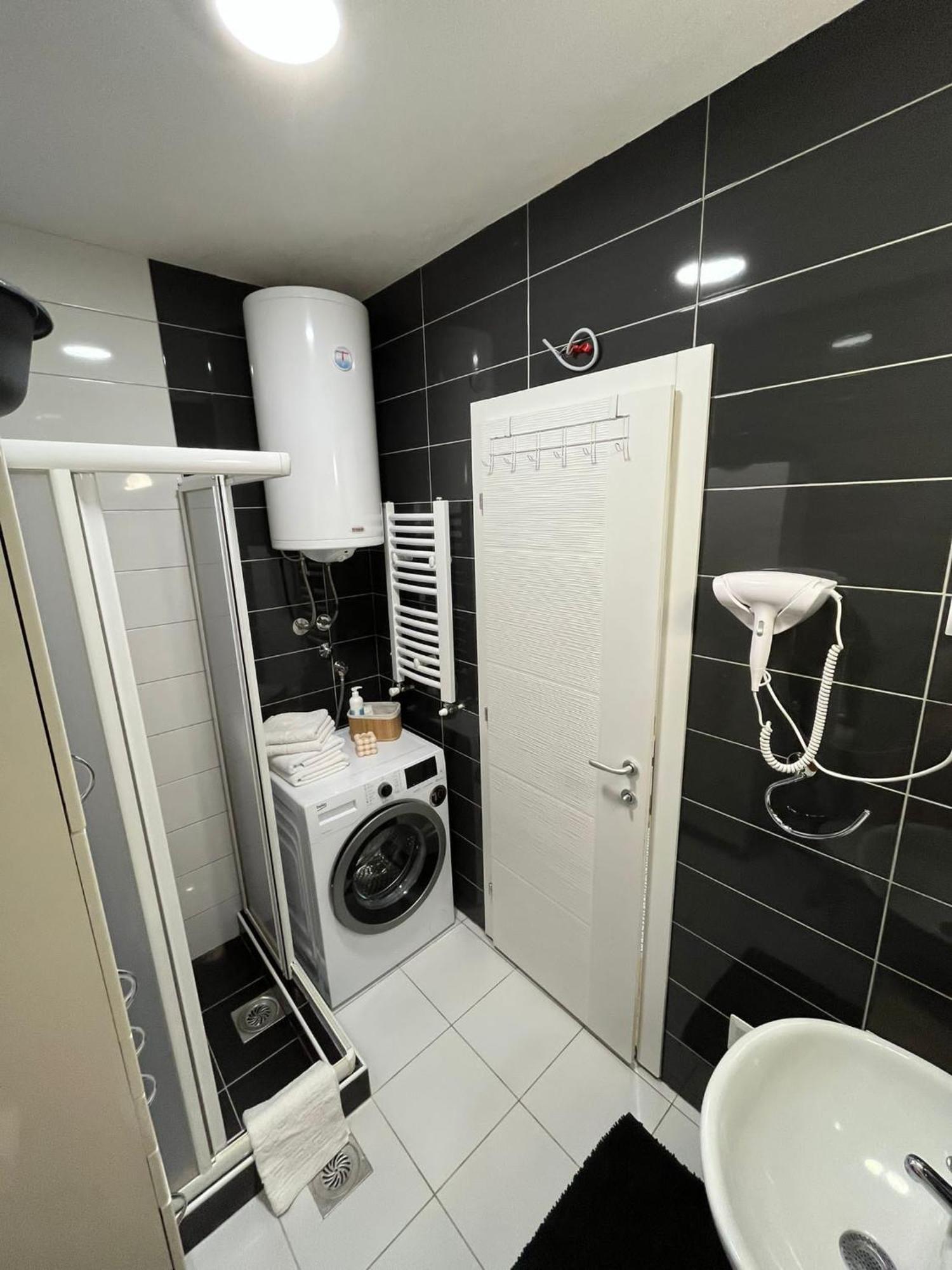 Apartman Mia Centar Krusevac Ngoại thất bức ảnh