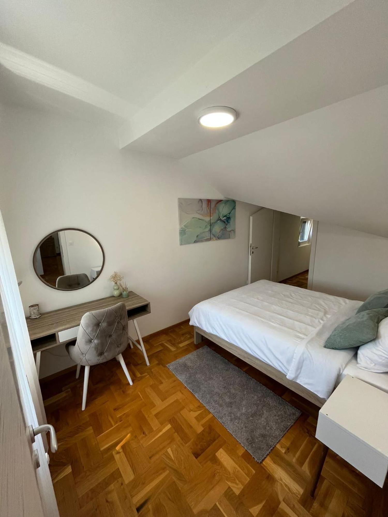 Apartman Mia Centar Krusevac Ngoại thất bức ảnh